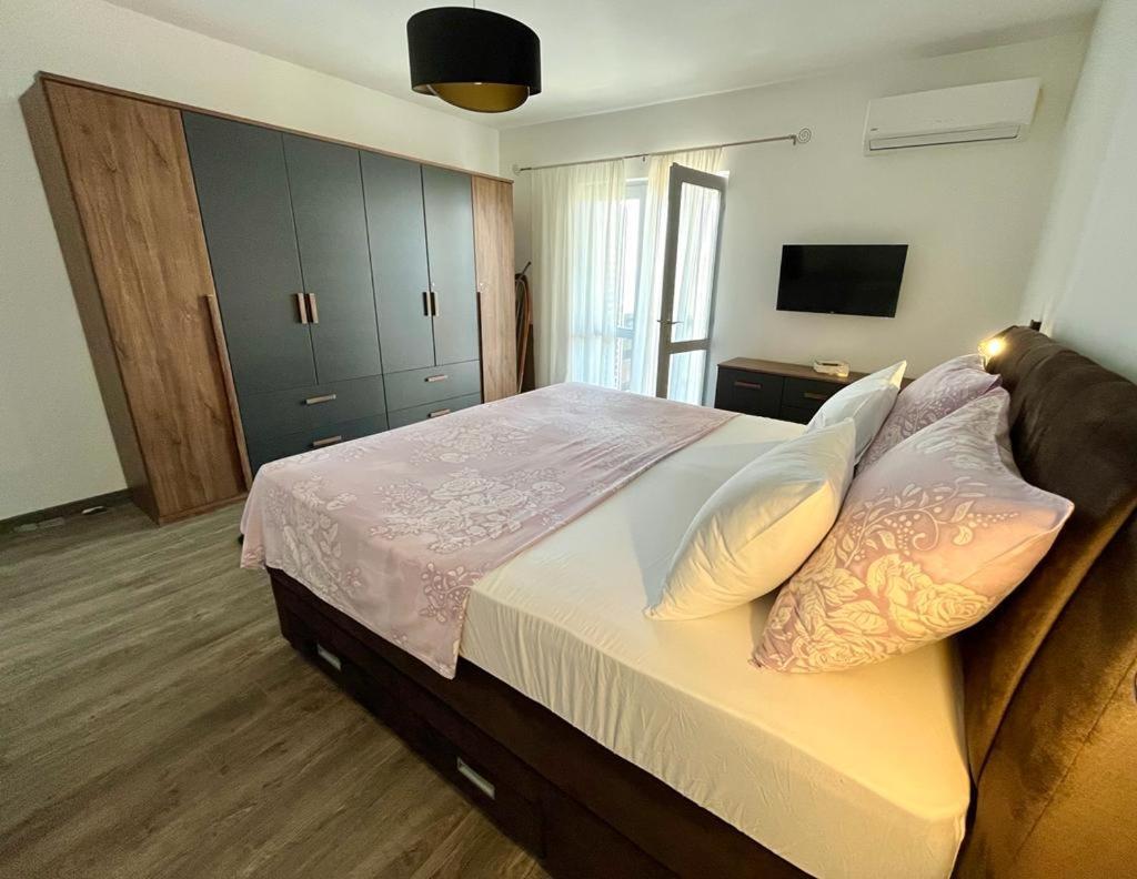Maslina Makarska